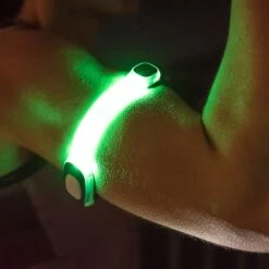 Nathan Sports Pulsera LED - Luz De Seguridad - LightBender Mini R 13 Nathan Sports Pulsera LED - Luz De Seguridad - LightBender Mini R -Deportes Ropa Tienda 331082 05 d 695042